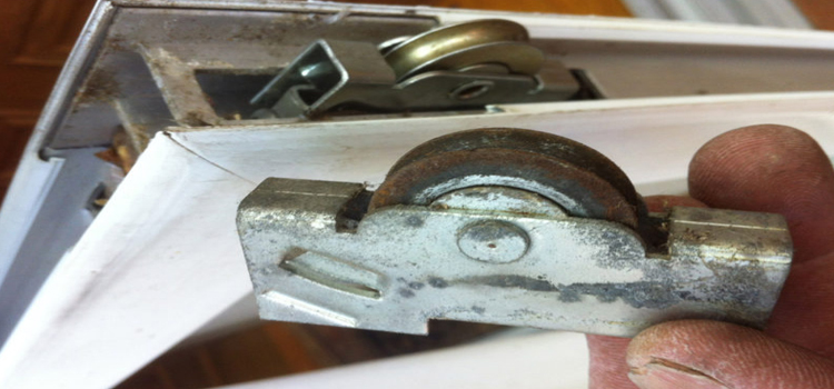 screen door roller repair in Prunedale